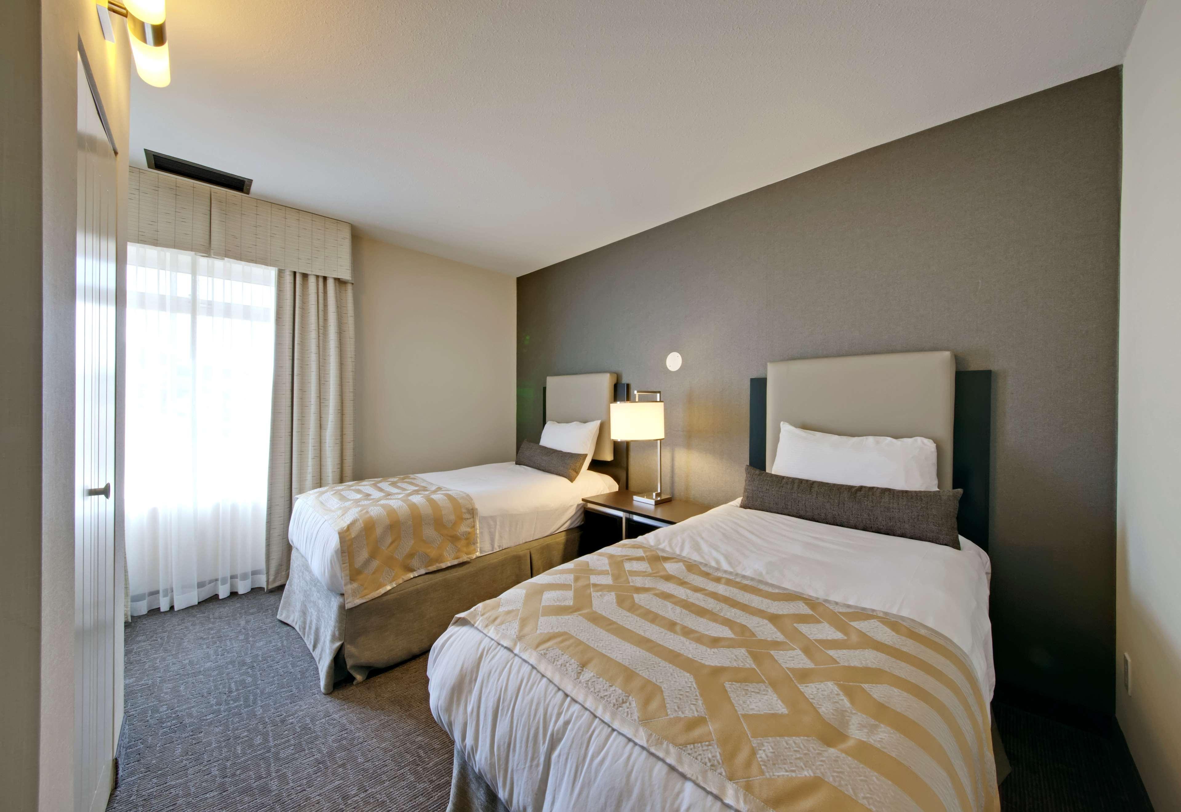 Coast Kamloops Hotel & Conference Centre Екстериор снимка