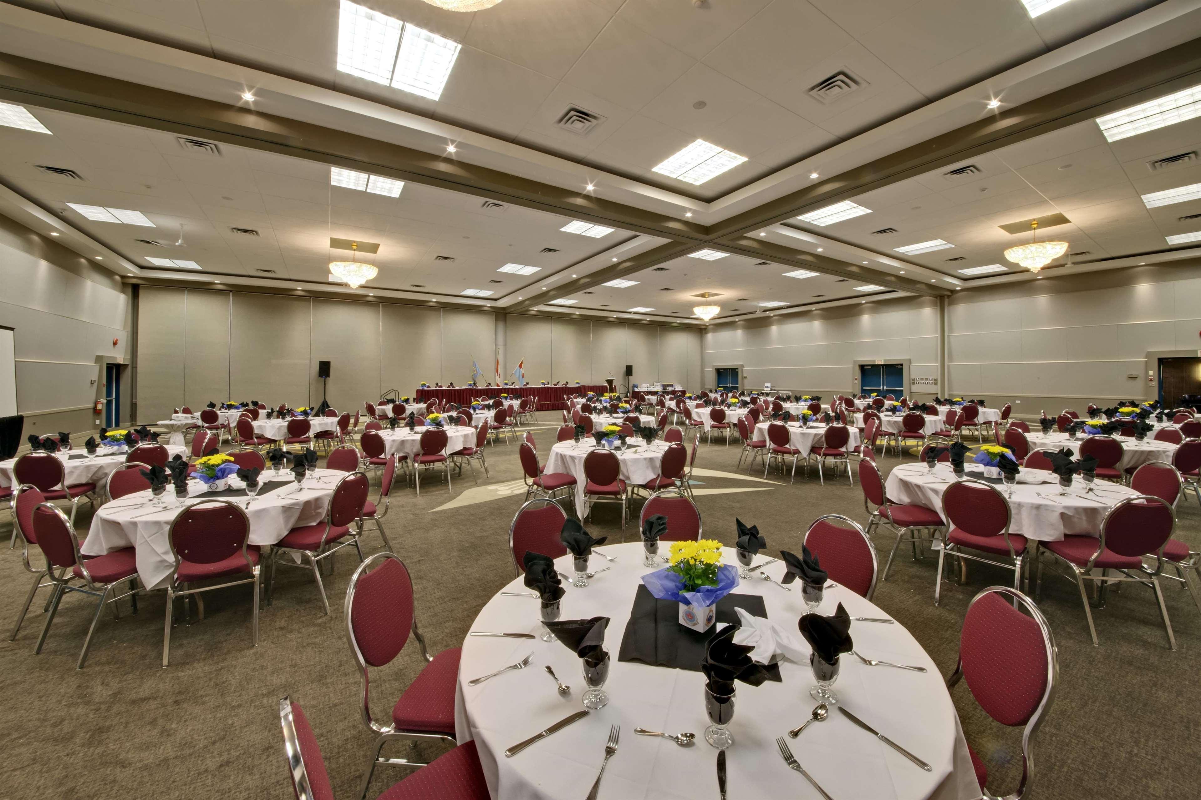 Coast Kamloops Hotel & Conference Centre Екстериор снимка